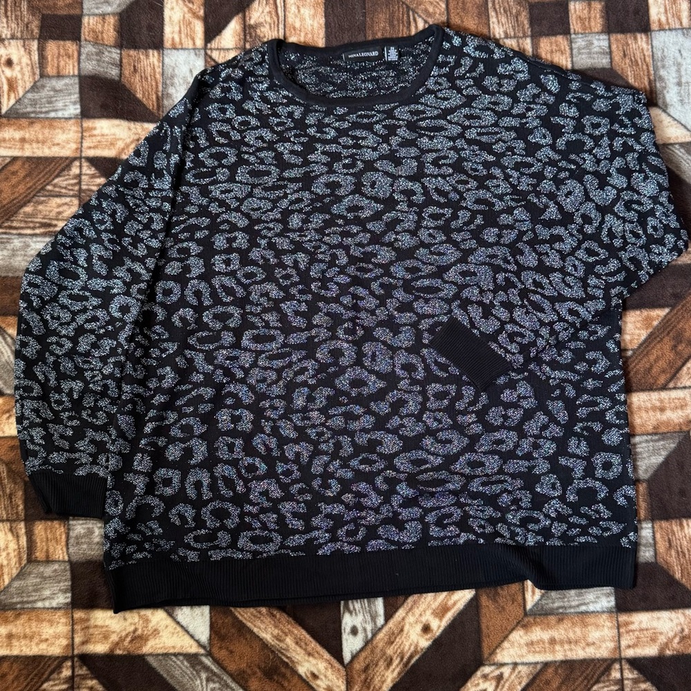 Nina Leonard Women's Black and Silver Leopard Sweater